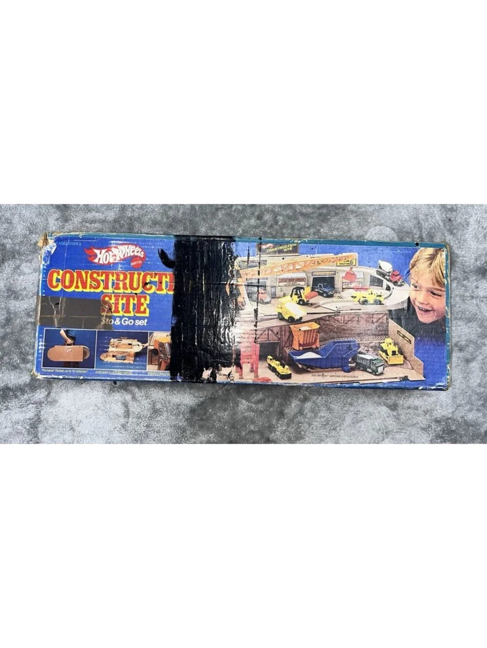 1982 Vintage Hot Wheels Construction Site Sto & Go Set in Box Mattel